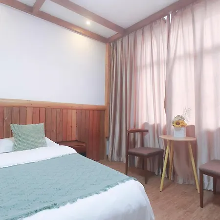 Breeze & Alley Inn--Tianmenshan Cableway-English Reception-Tourism Planing Zhangjiajie Exterior photo